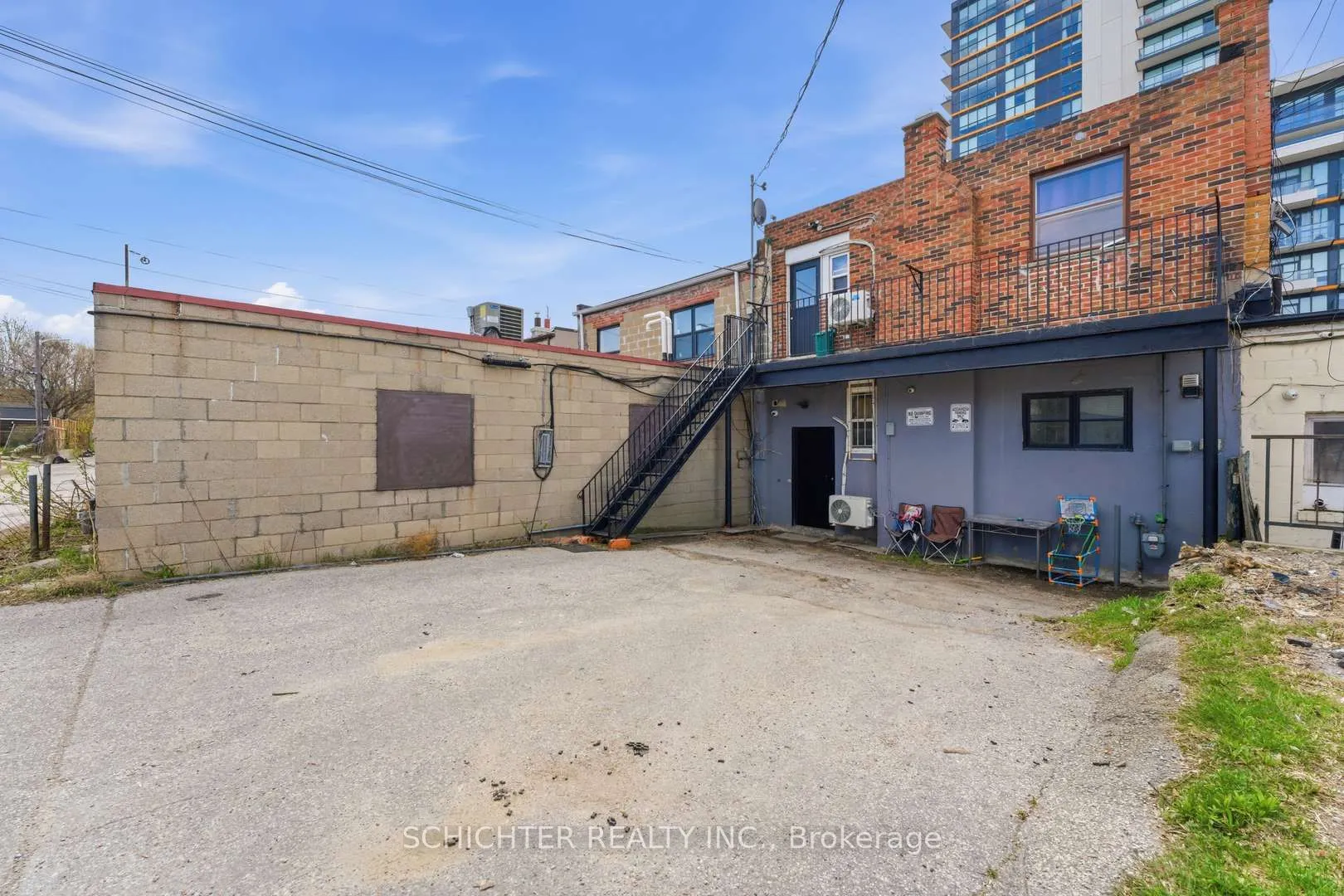 1600 Eglinton Avenue W