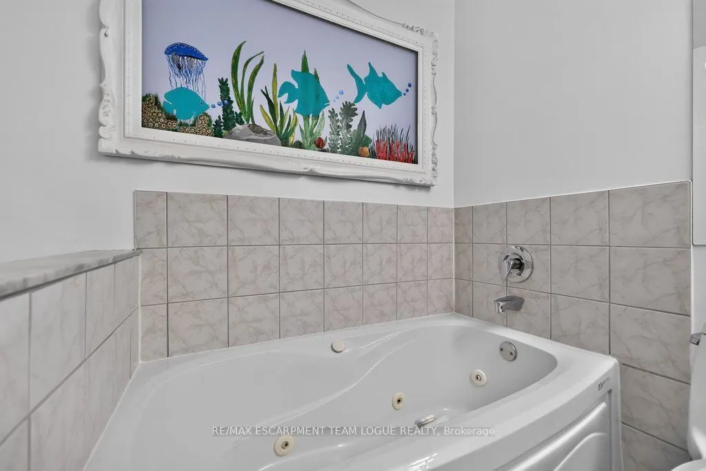 5188 Lakeshore Road #409