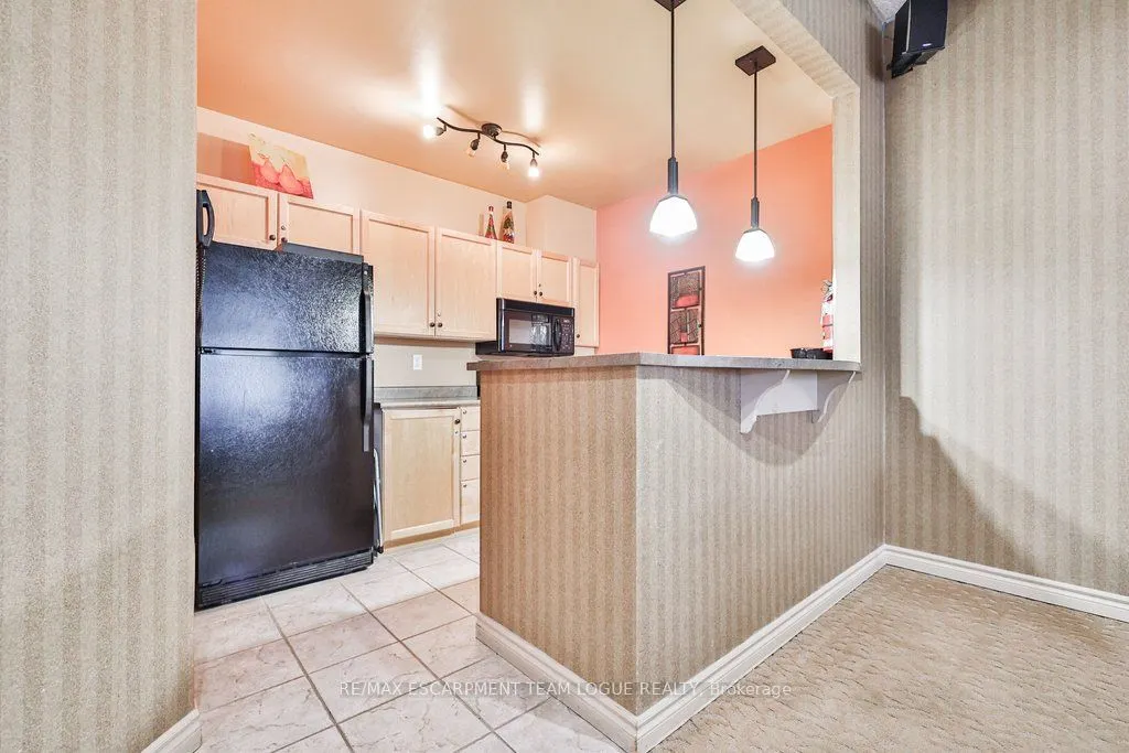 5188 Lakeshore Road #409