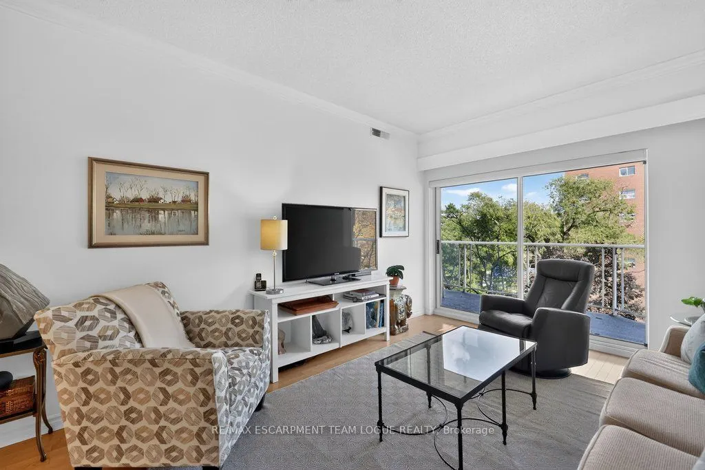 5188 Lakeshore Road #409