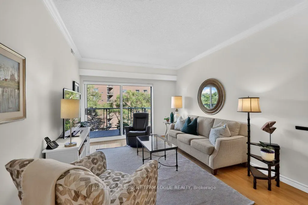 5188 Lakeshore Road #409