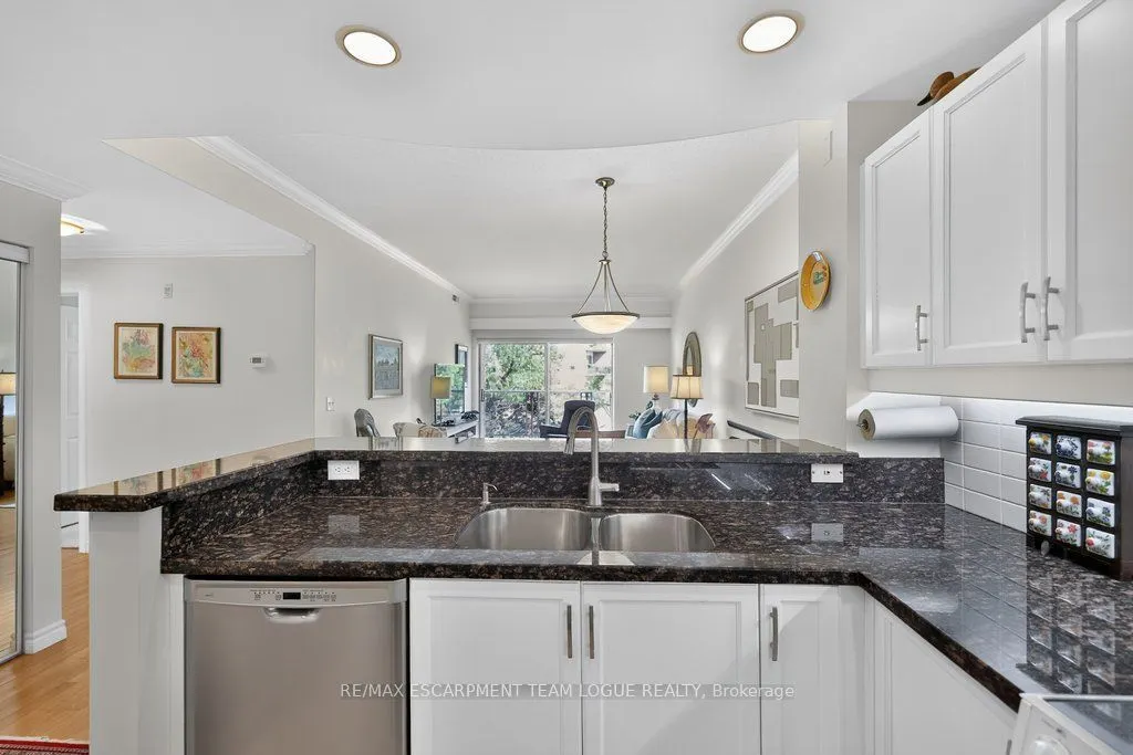 5188 Lakeshore Road #409