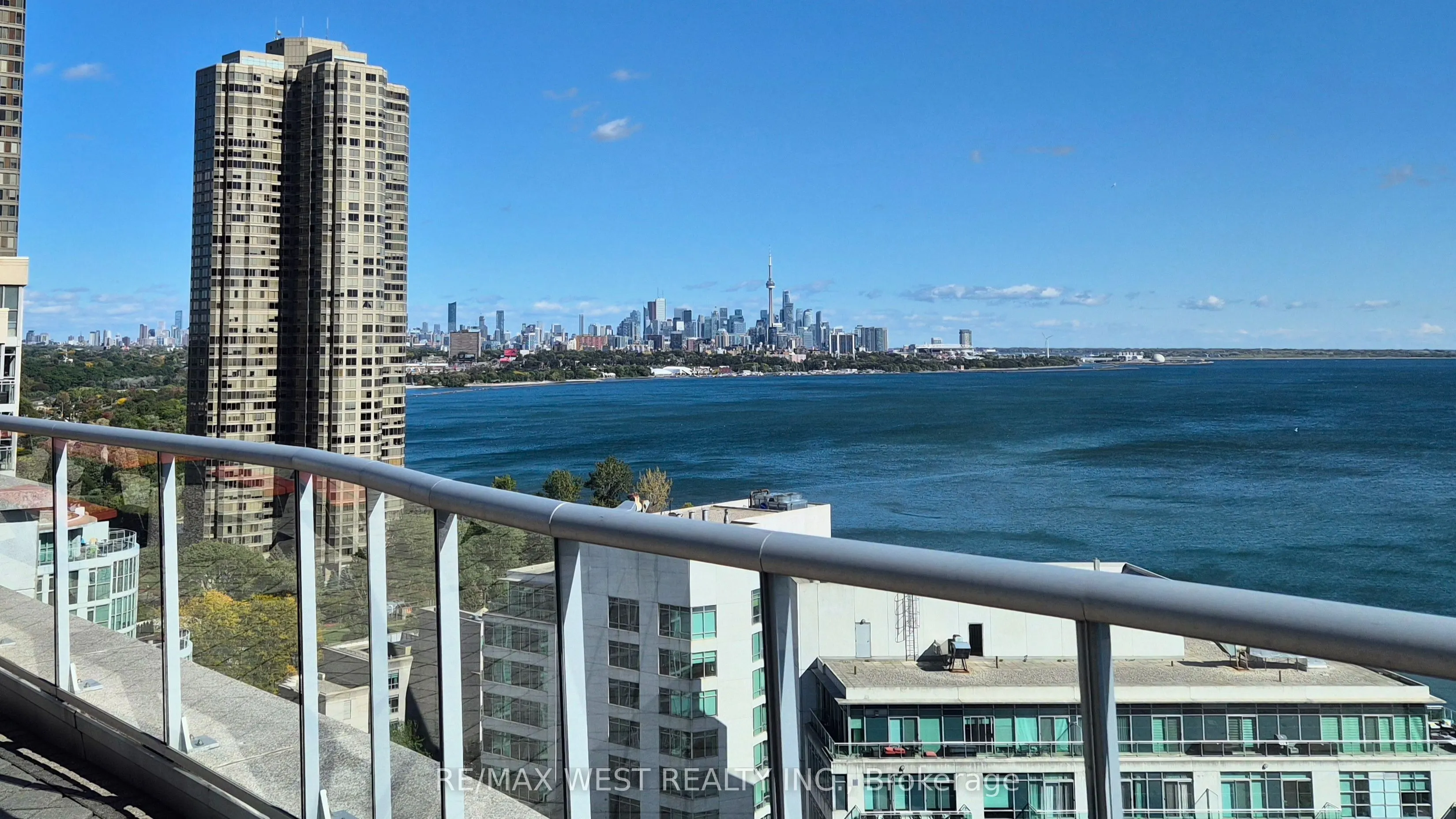 2083 Lake Shore Boulevard #914