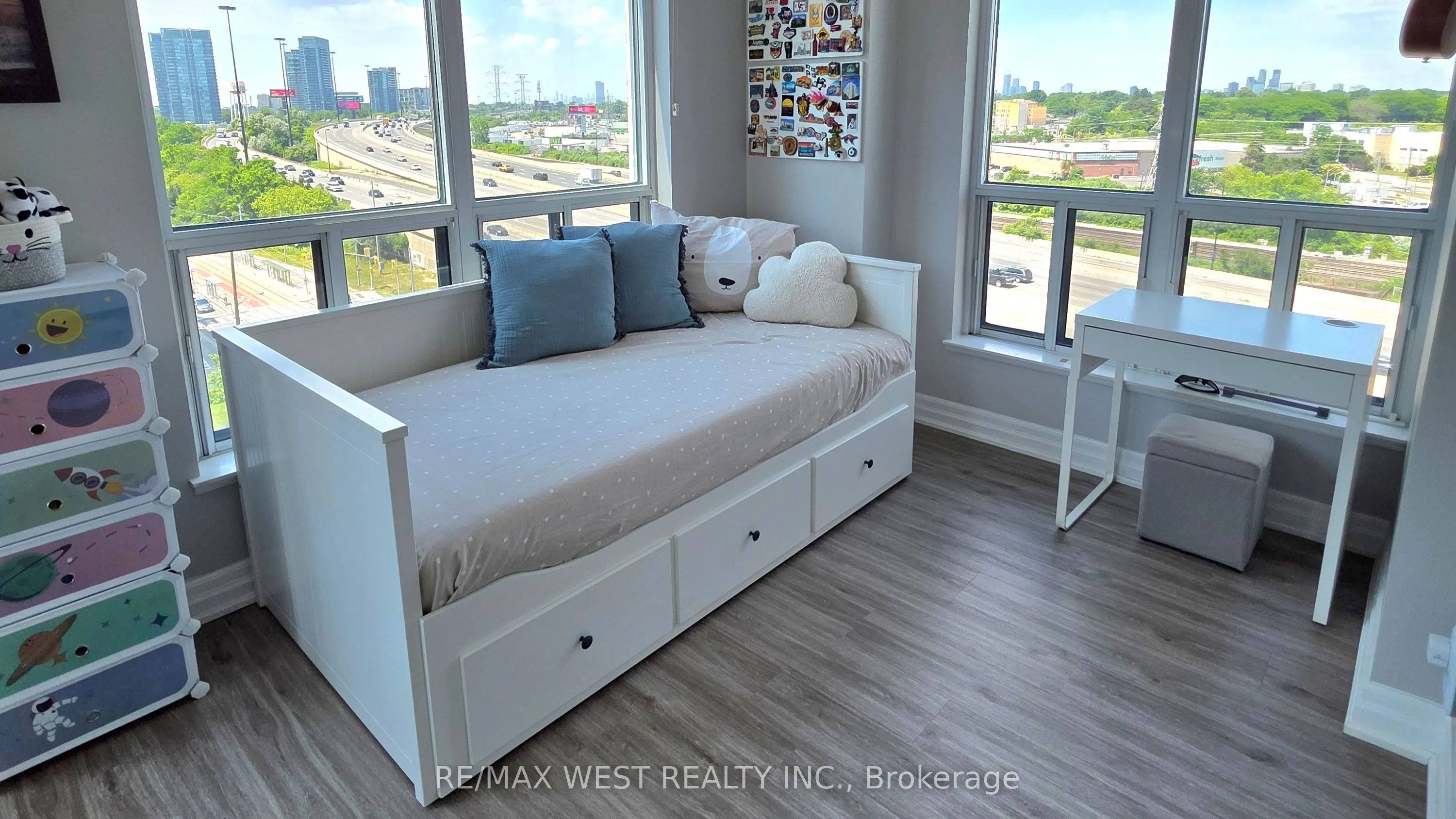 2083 Lake Shore Boulevard #914