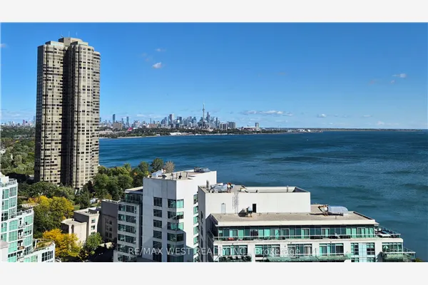 2083 Lake Shore Boulevard #914