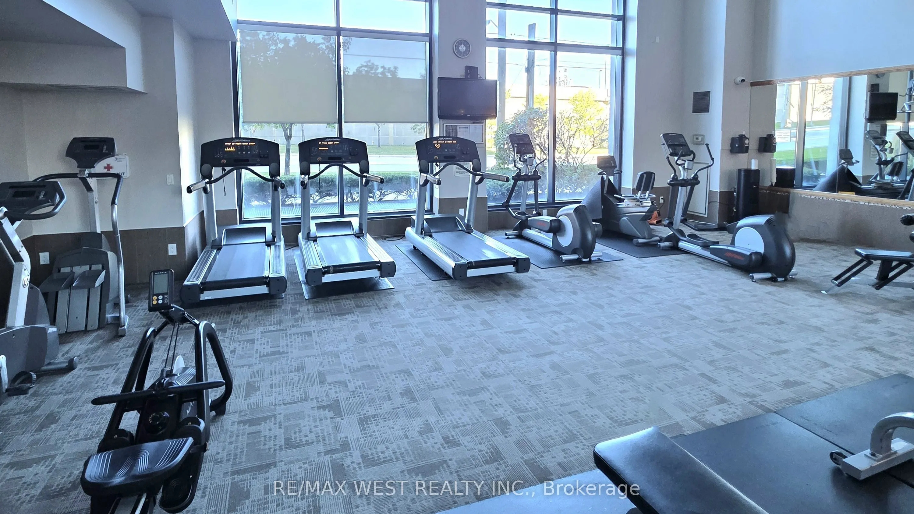 2083 Lake Shore Boulevard #914
