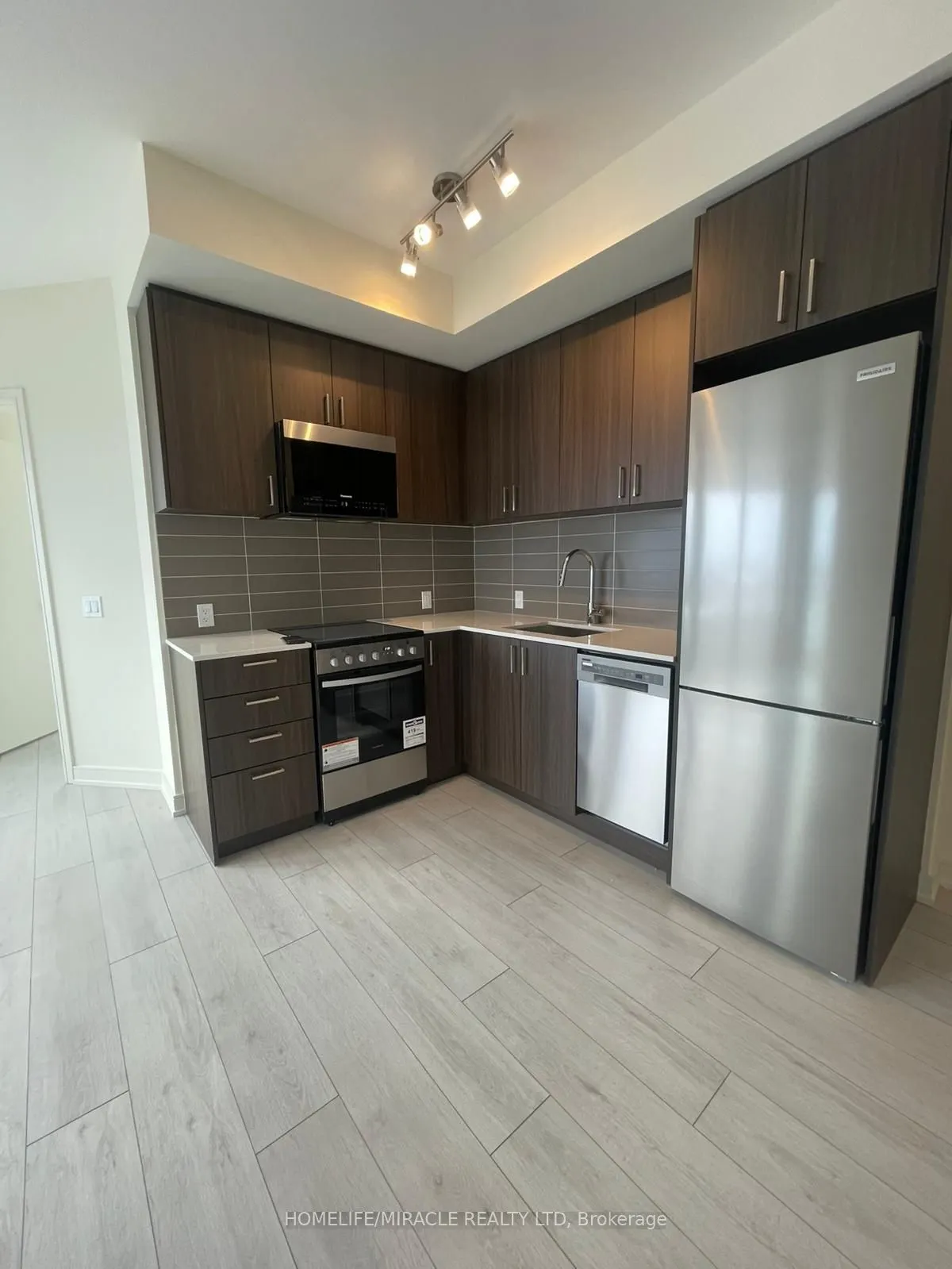 8020 Derry Road #1609