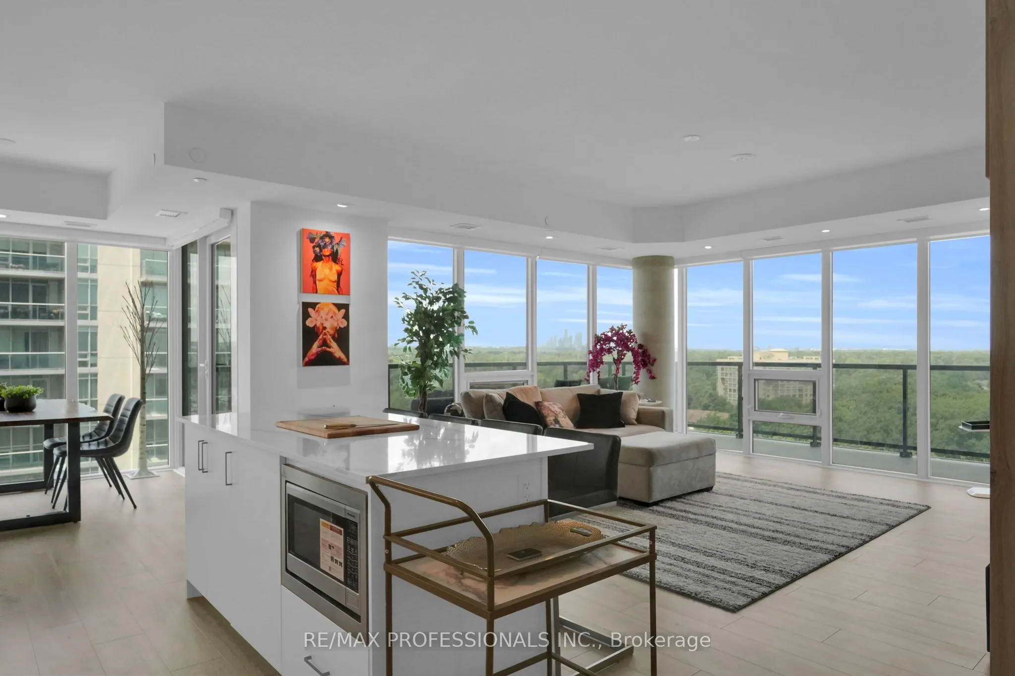 1035 Southdown Road #1402