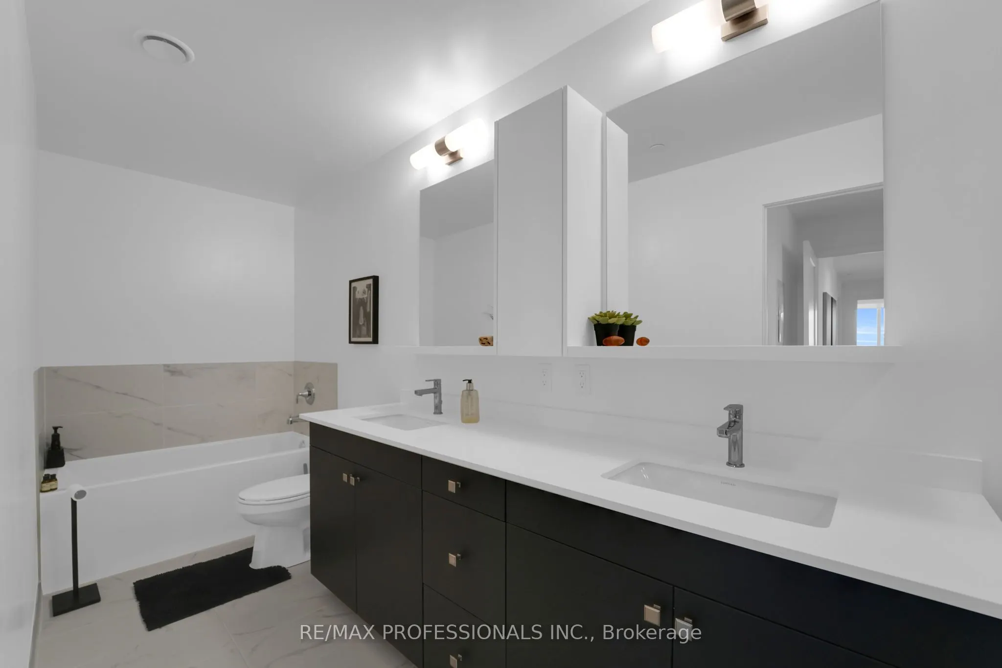 1035 Southdown Road #1402
