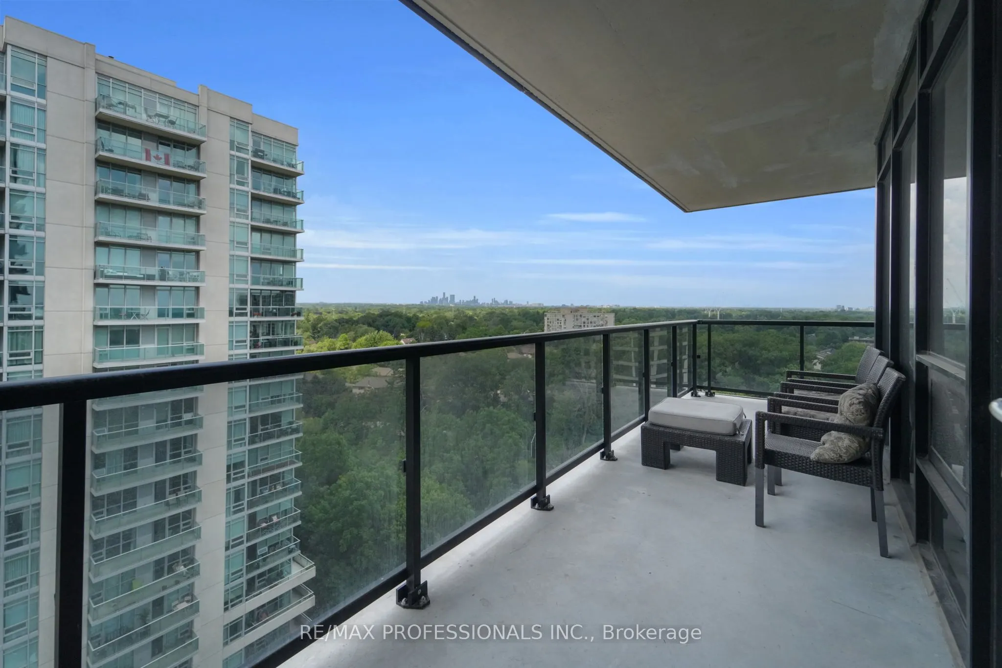 1035 Southdown Road #1402