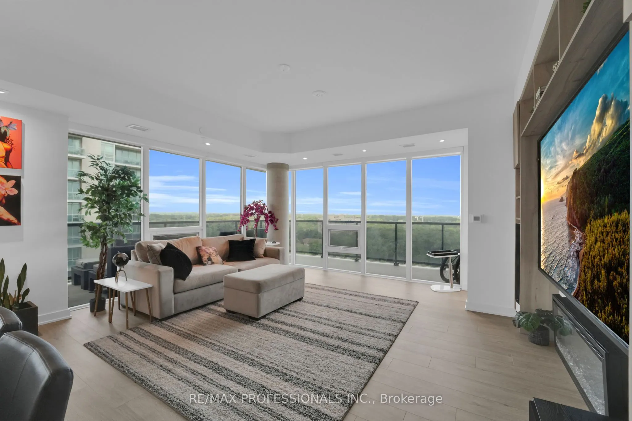 1035 Southdown Road #1402