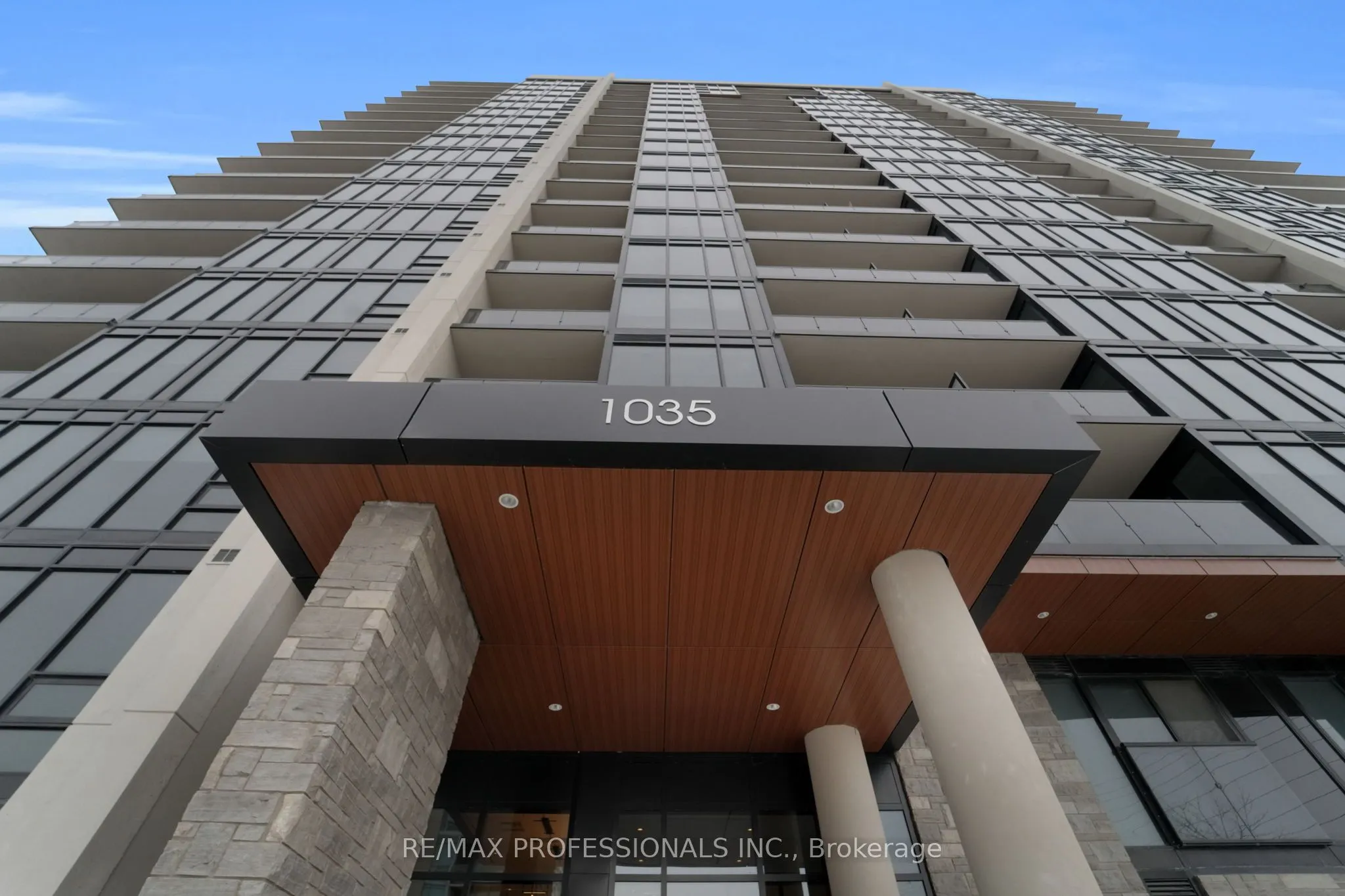 1035 Southdown Road #1402