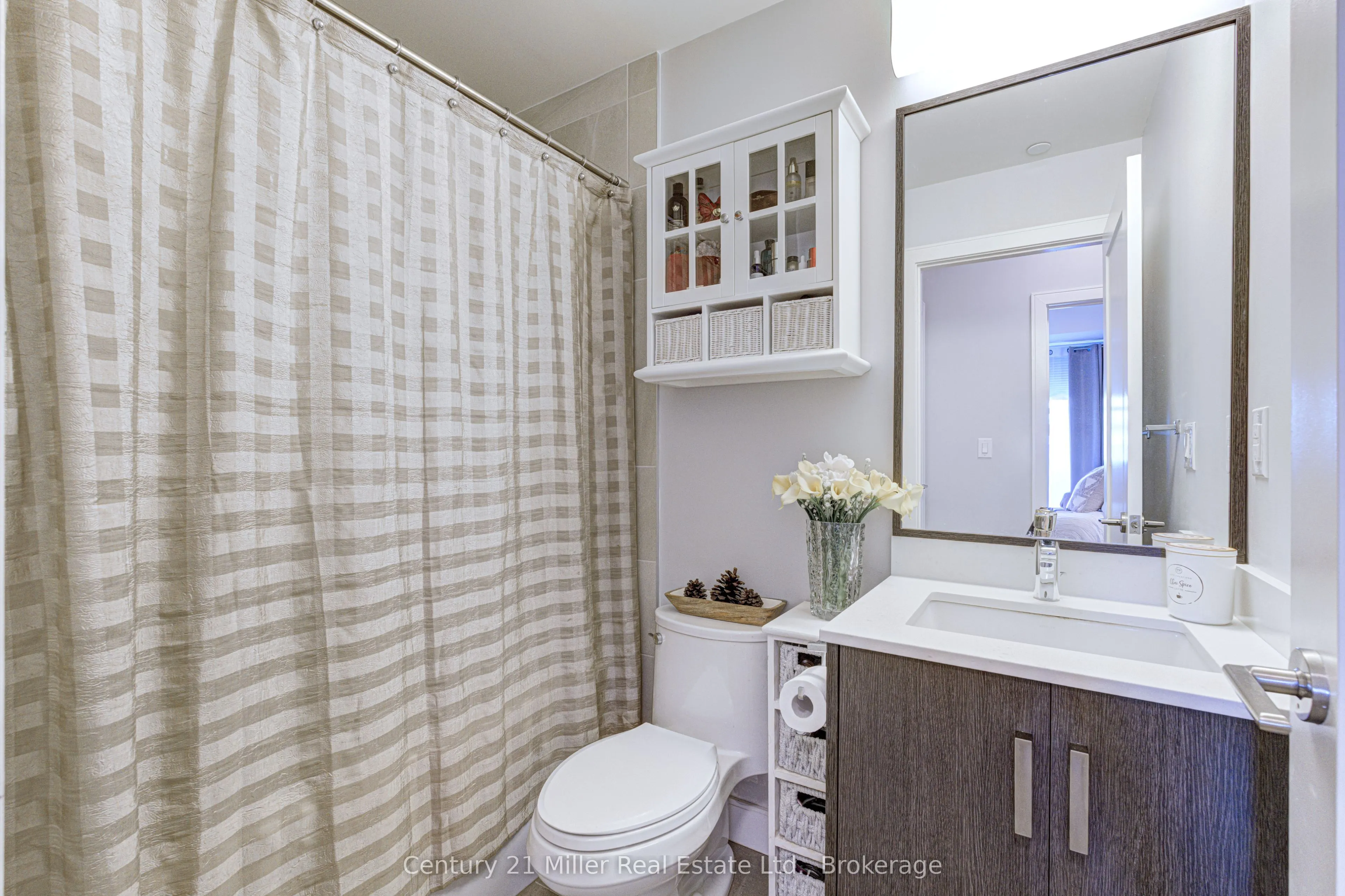1575 Lakeshore Road W #263