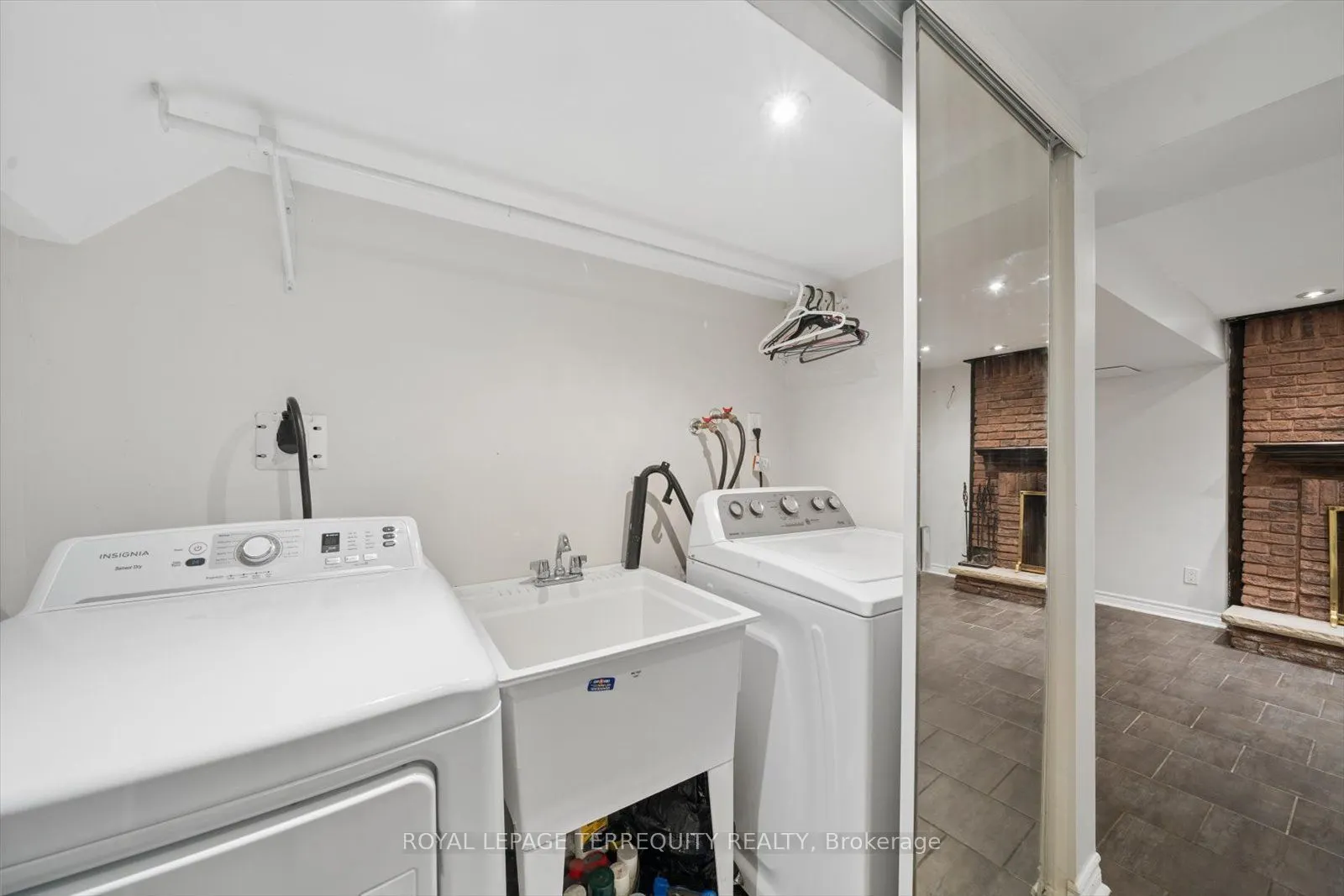 1825 Hyde Mill Crescent #26