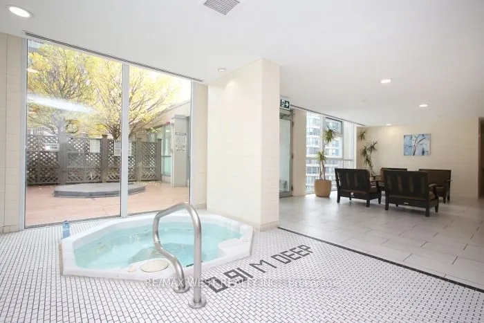 225 Webb Drive #903