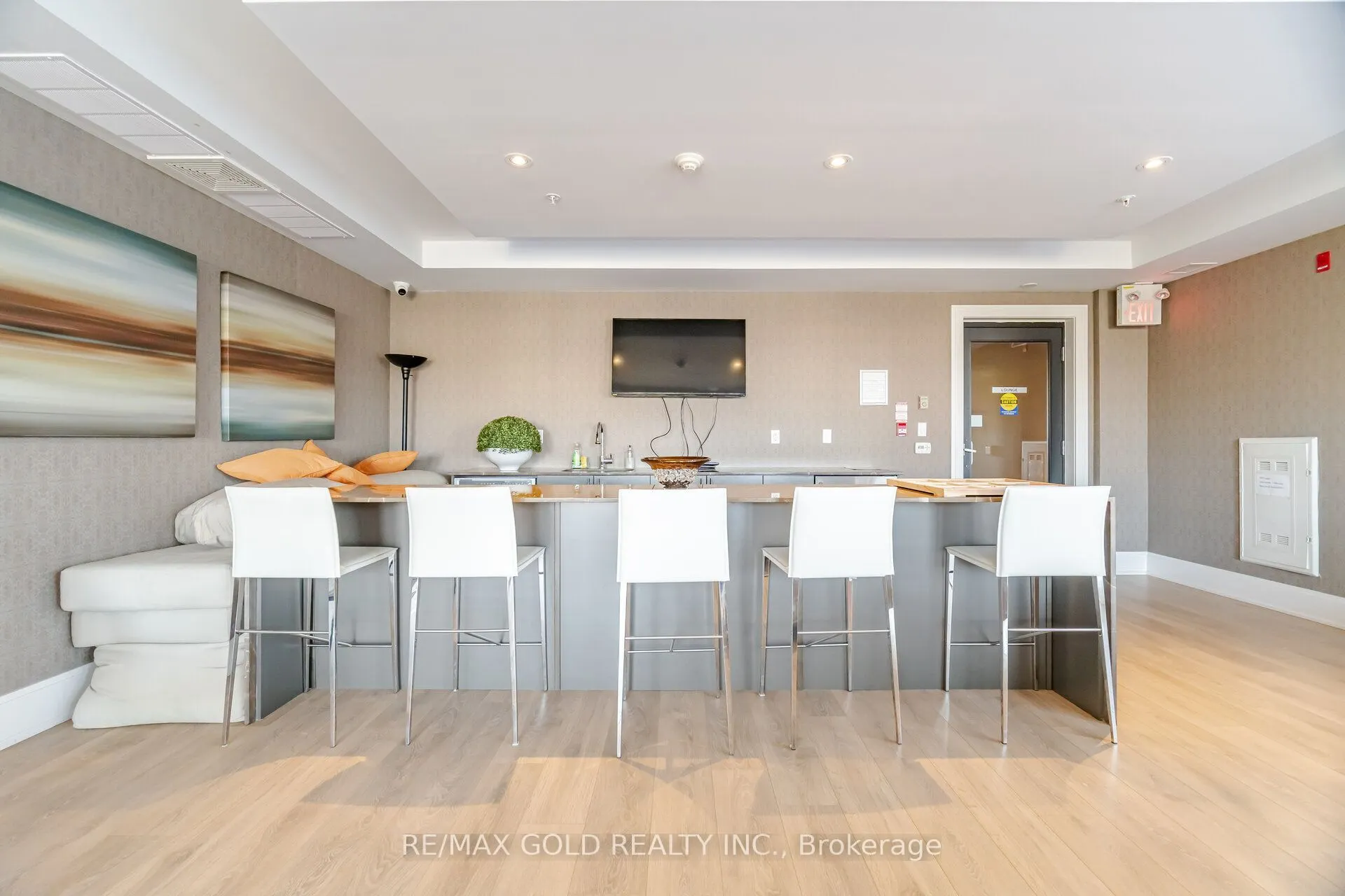 128 Garden Drive #324