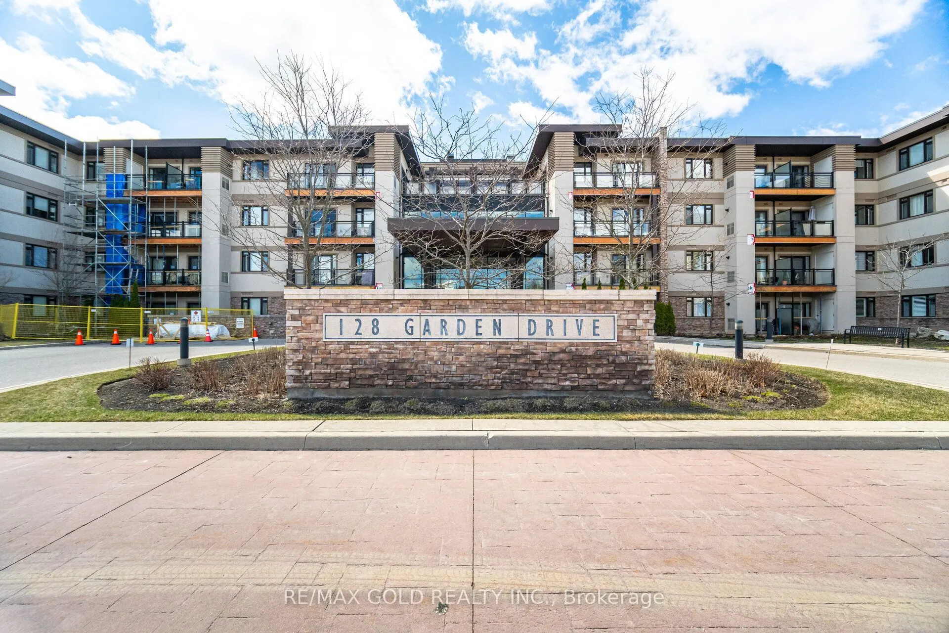 128 Garden Drive #324