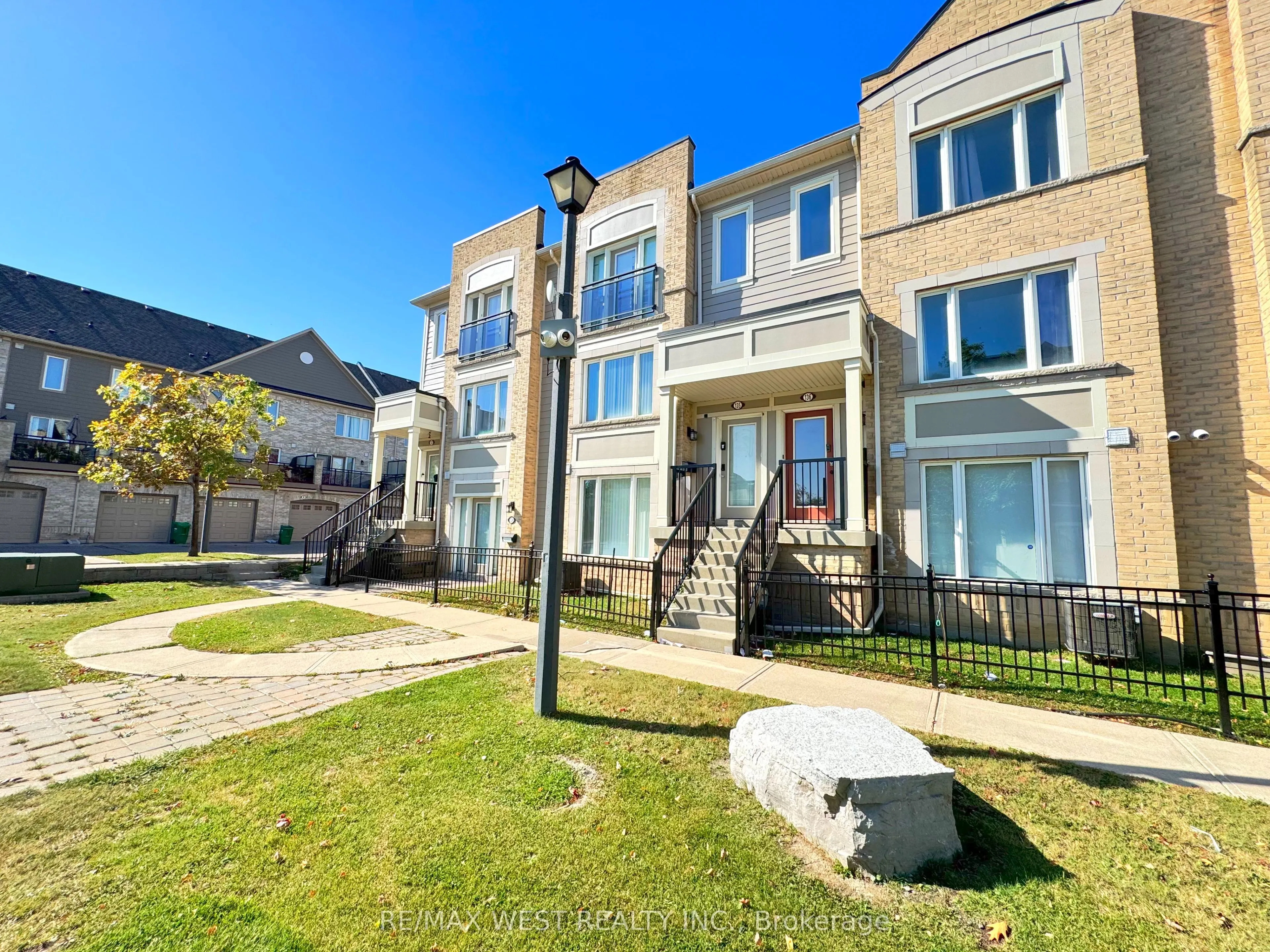60 Fairwood Circle #136