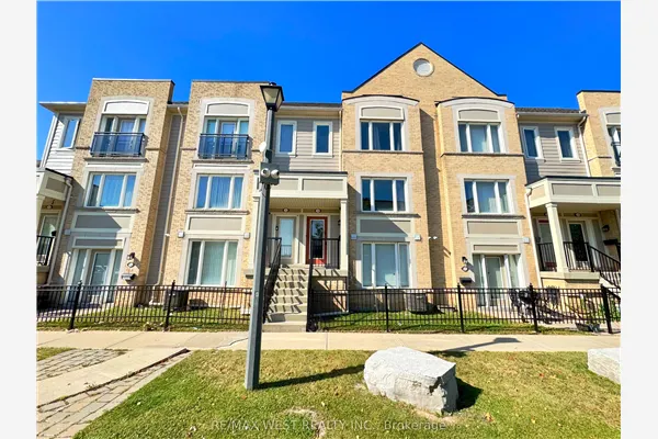 60 Fairwood Circle #136