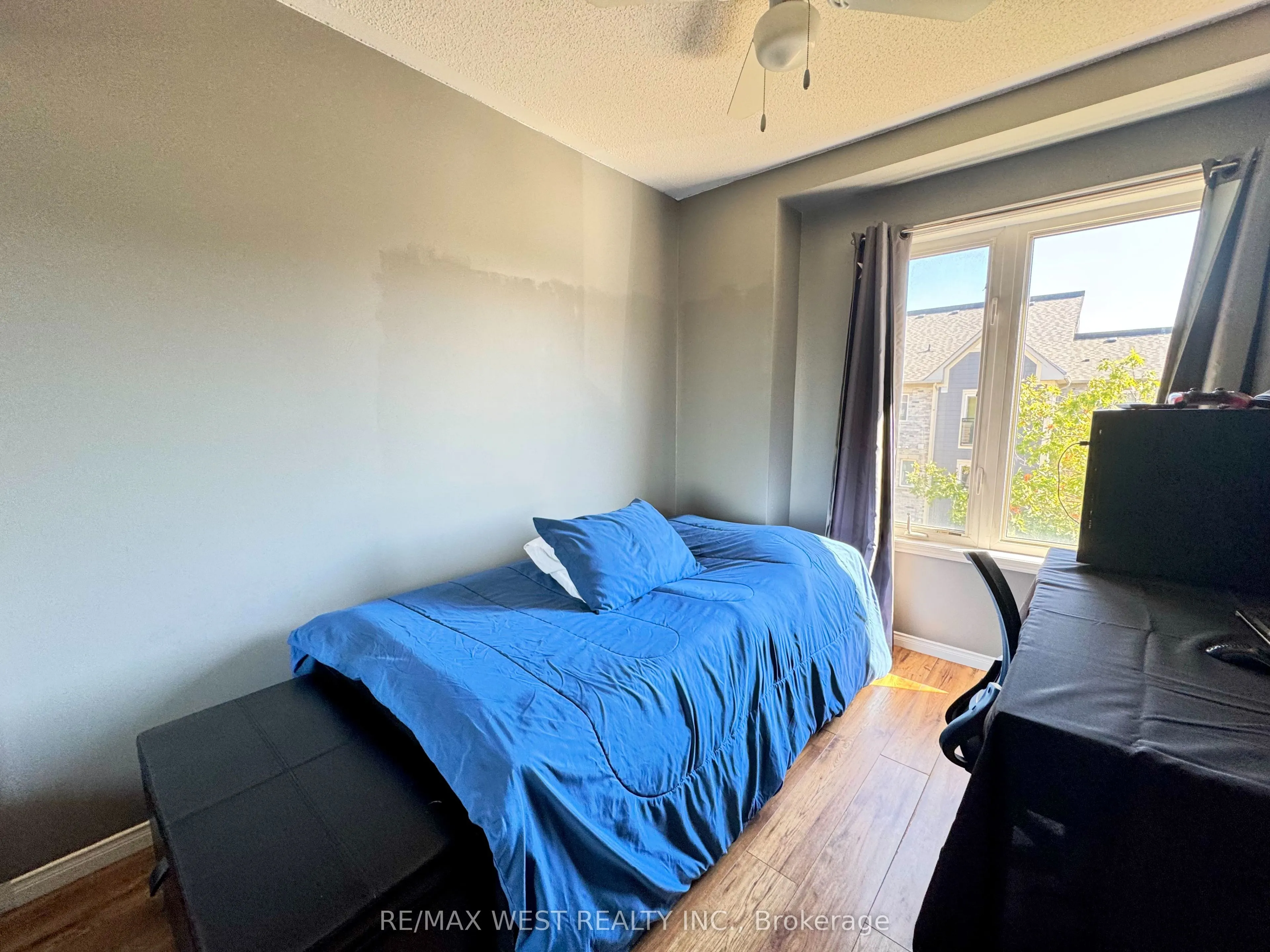 60 Fairwood Circle #136