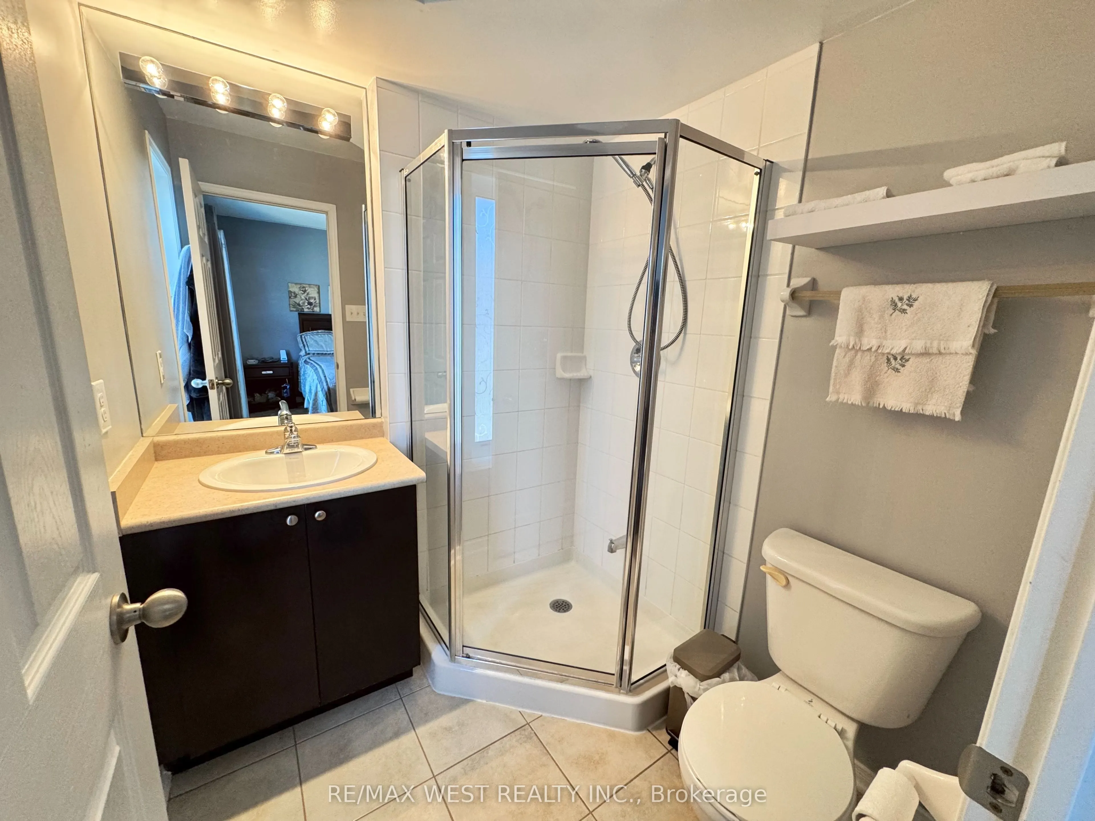 60 Fairwood Circle #136
