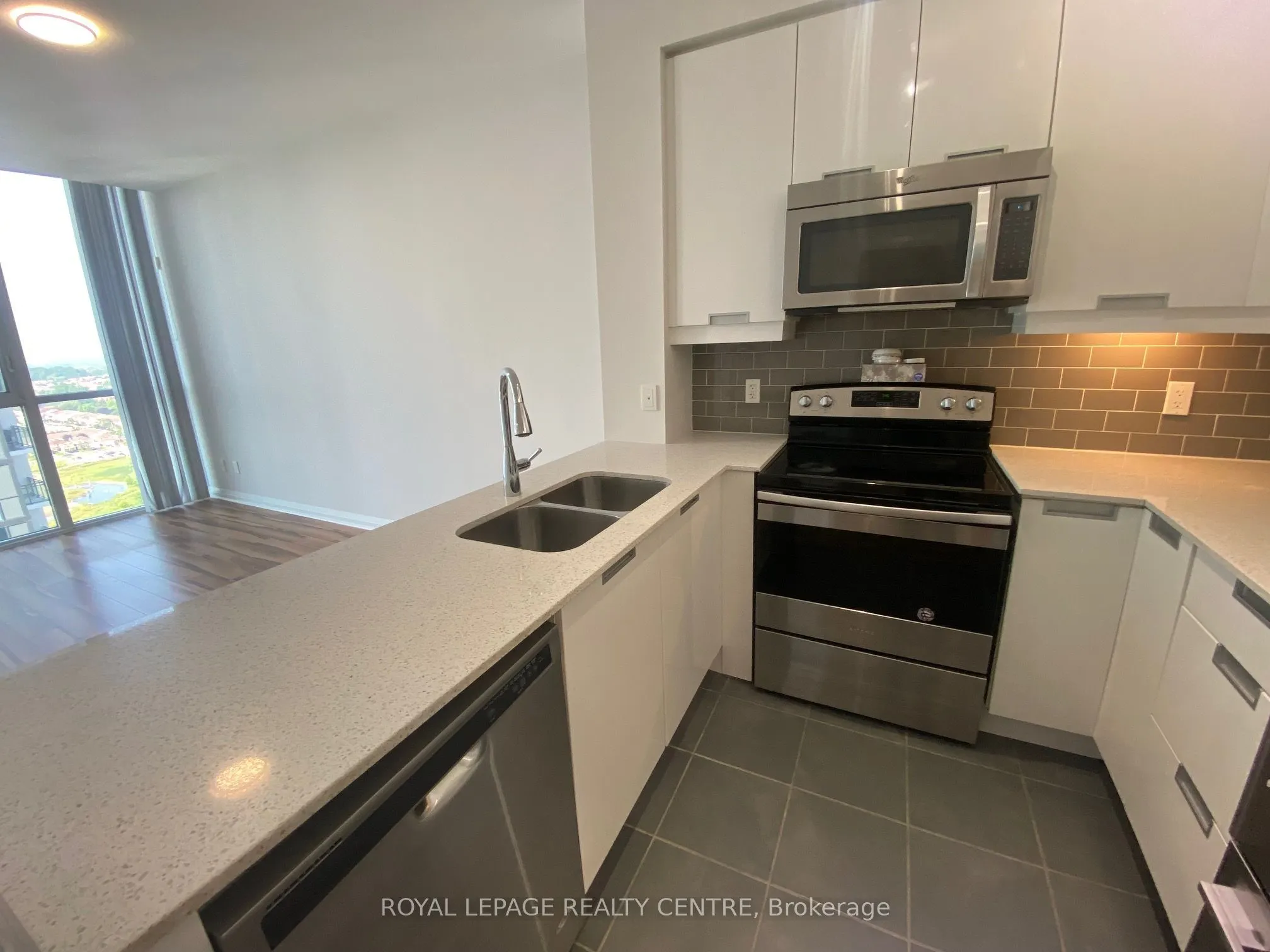55 Eglinton Avenue W #2108