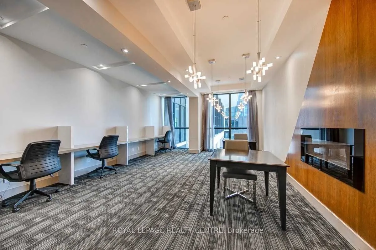 55 Eglinton Avenue W #2108