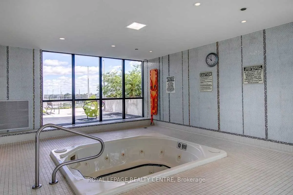 55 Eglinton Avenue W #2108