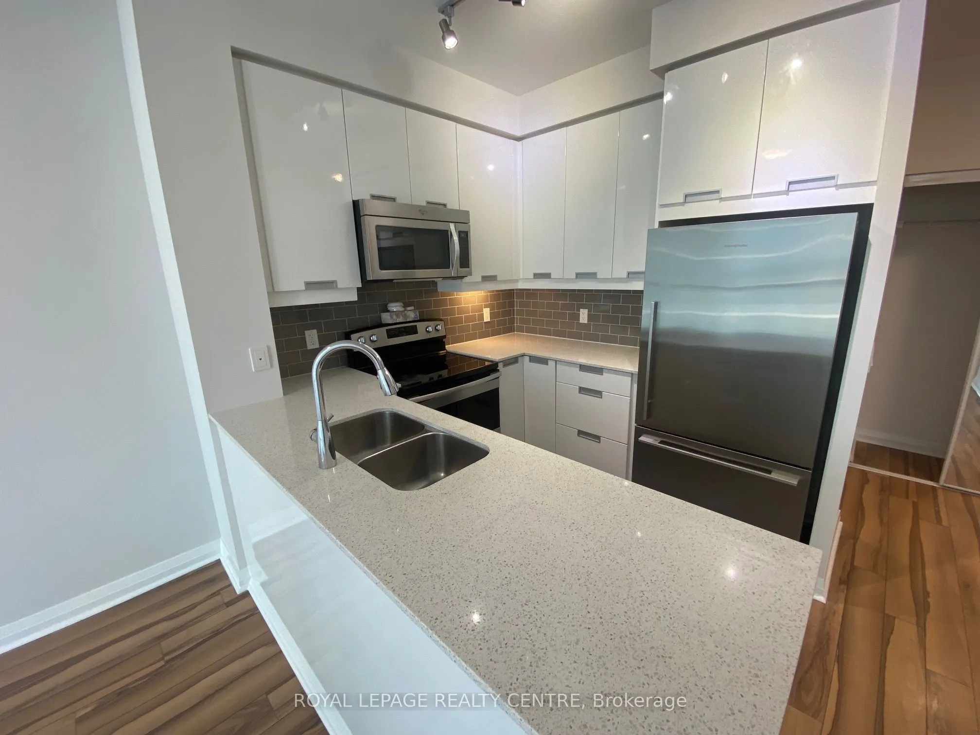 55 Eglinton Avenue W #2108