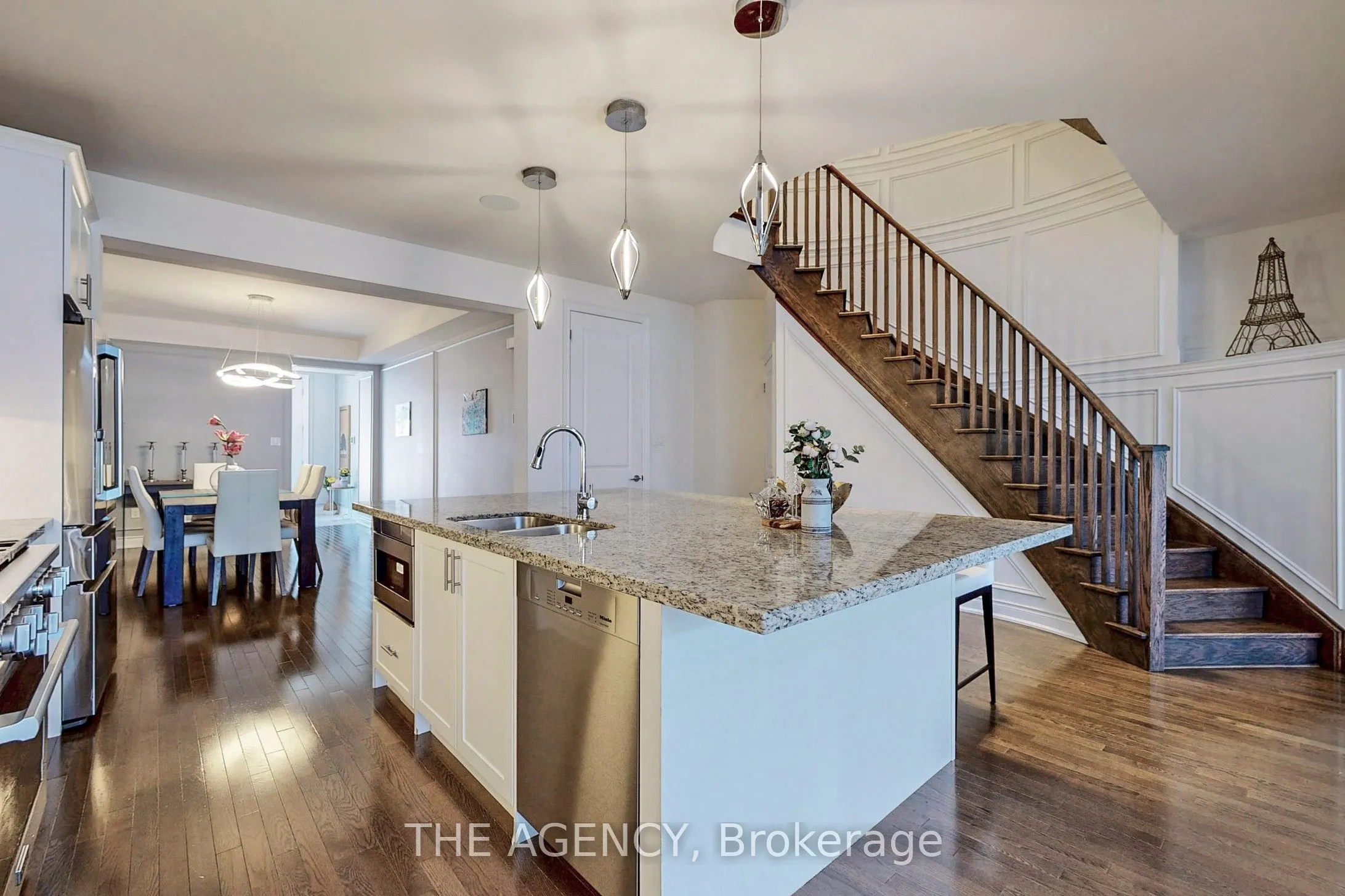 7 Kipling Grove Court