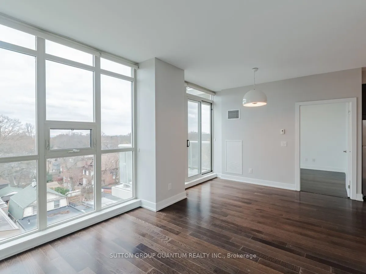 1638 Bloor Street W #801