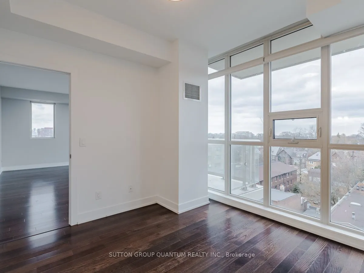 1638 Bloor Street W #801
