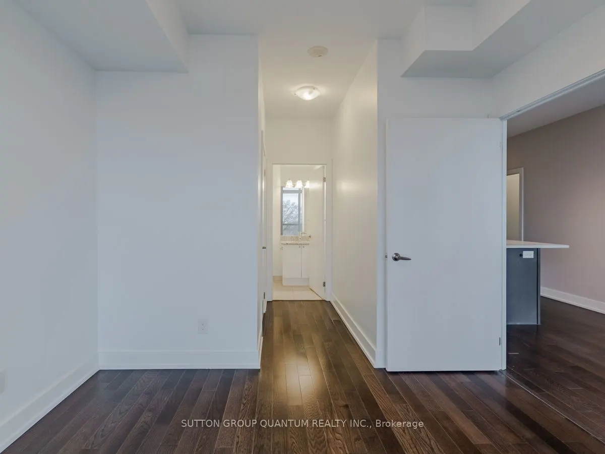 1638 Bloor Street W #801