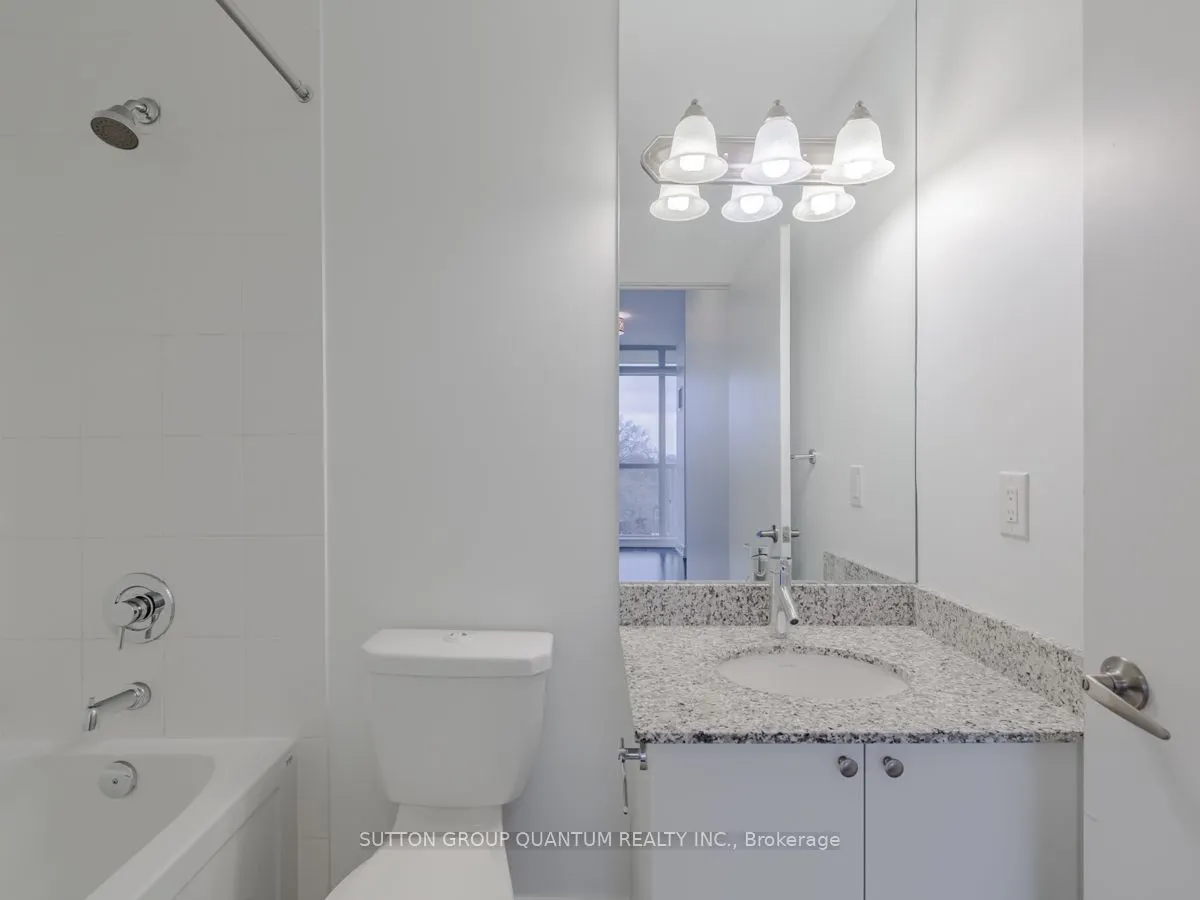 1638 Bloor Street W #801