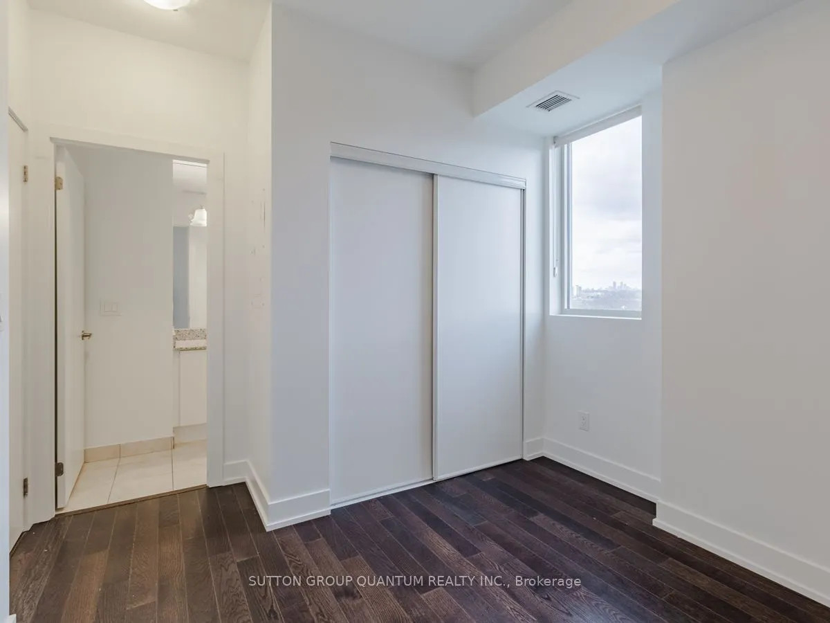 1638 Bloor Street W #801
