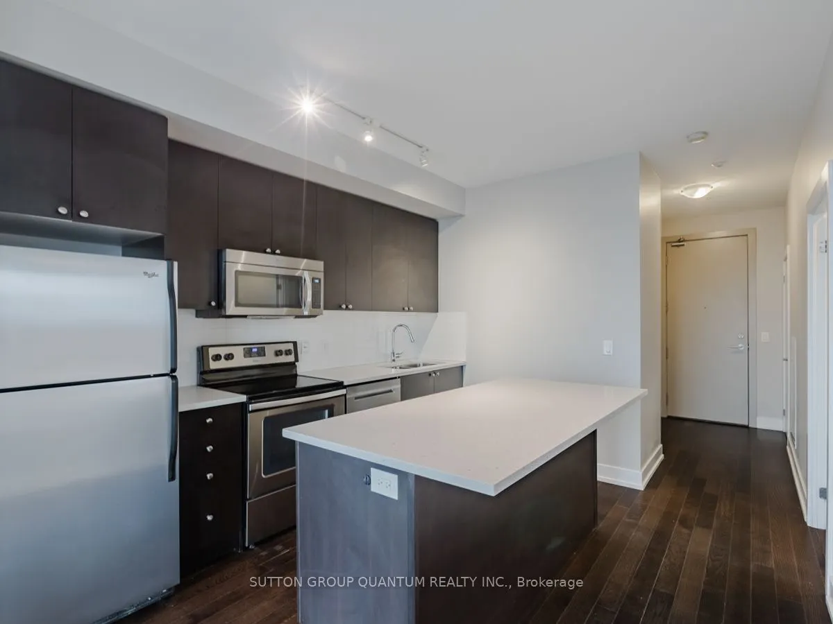 1638 Bloor Street W #801