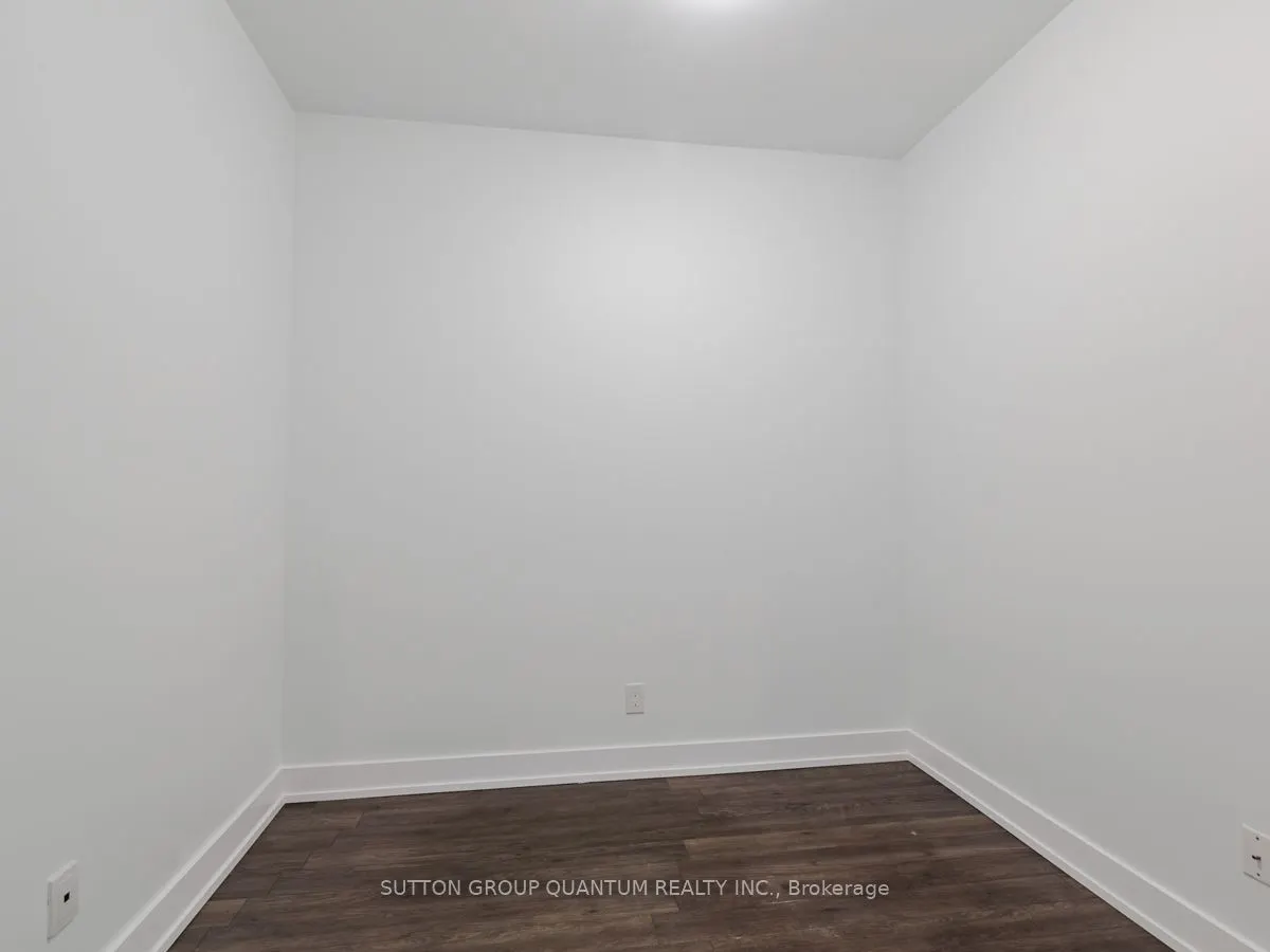 1638 Bloor Street W #801