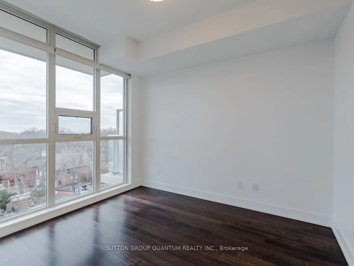1638 Bloor Street W #801