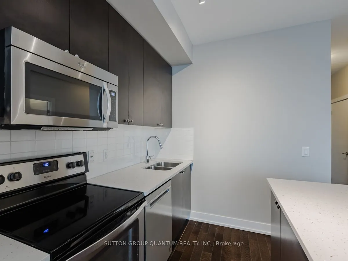 1638 Bloor Street W #801