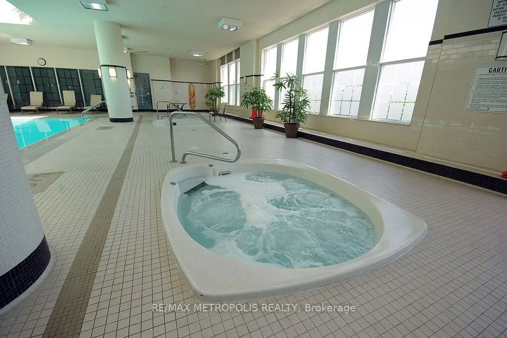 25 Kingsbridge Garden Circle #2612
