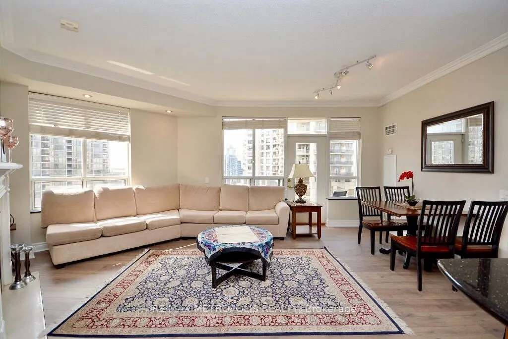 25 Kingsbridge Garden Circle #2612