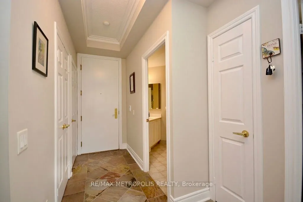 25 Kingsbridge Garden Circle #2612