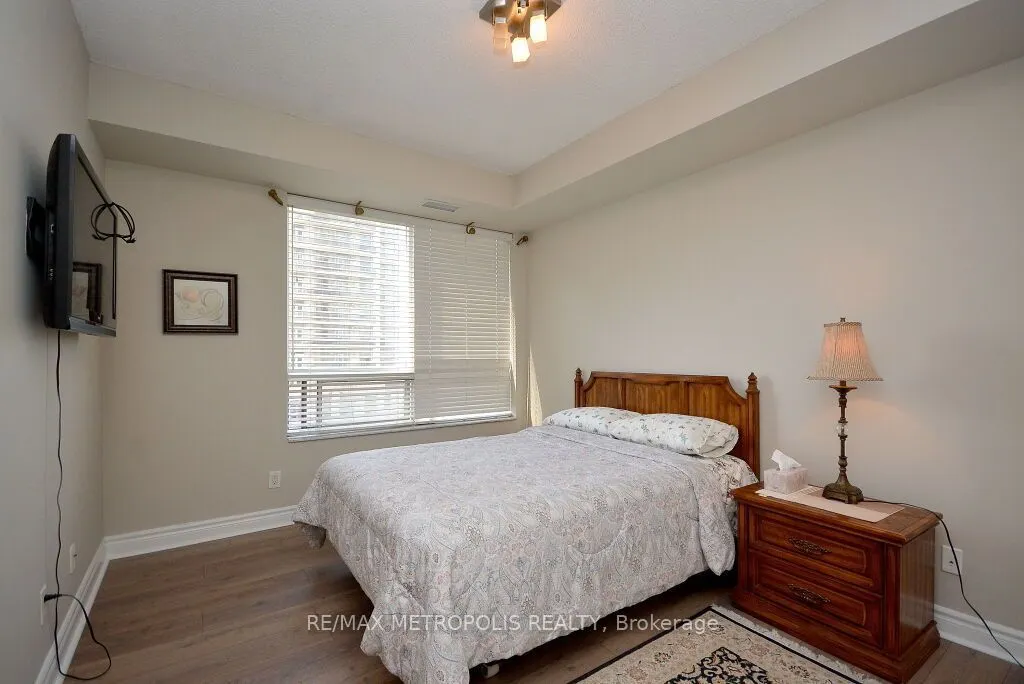 25 Kingsbridge Garden Circle #2612
