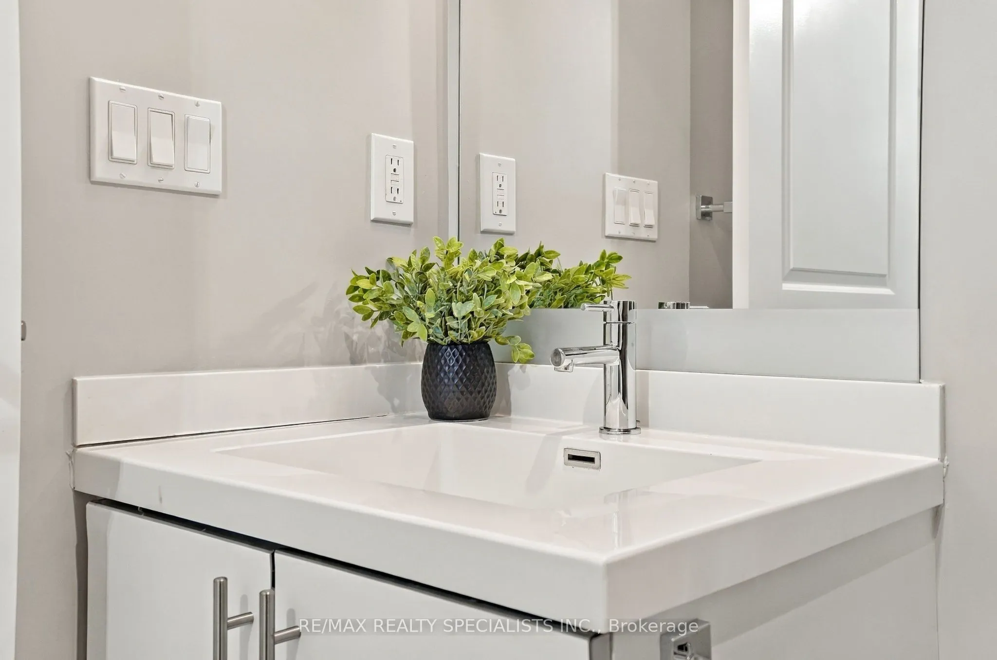 65 Speers Road #313