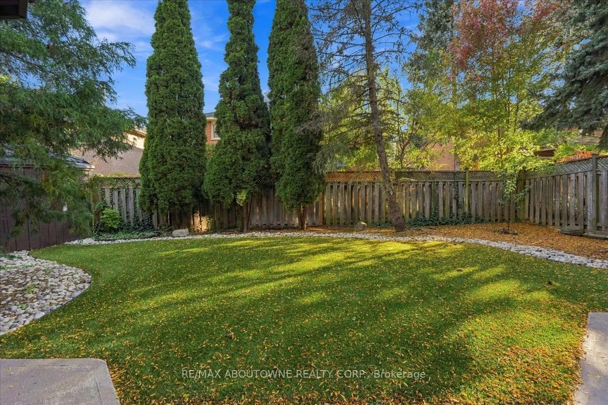 1374 Heritage Way #Lower