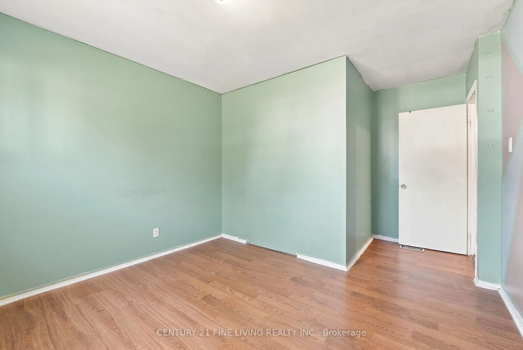 132 BRENTWOOD Drive