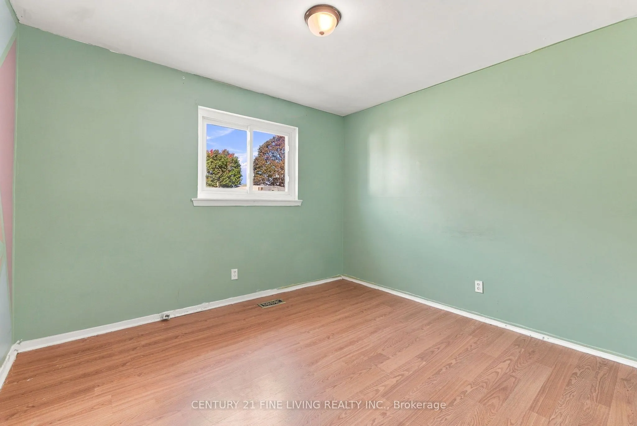 132 BRENTWOOD Drive