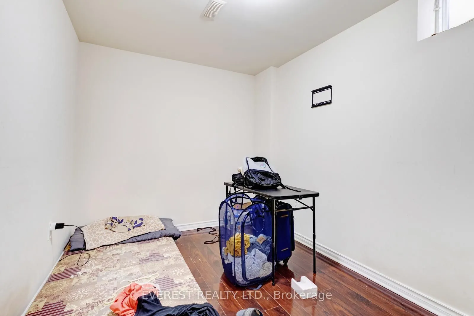 5172 Nestling Grove