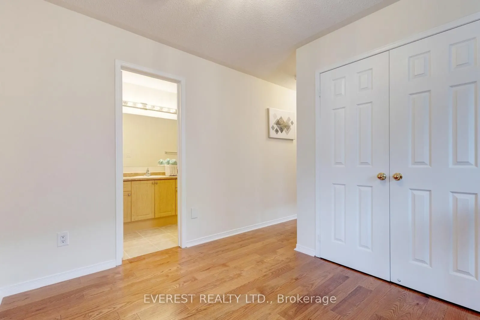 5172 Nestling Grove