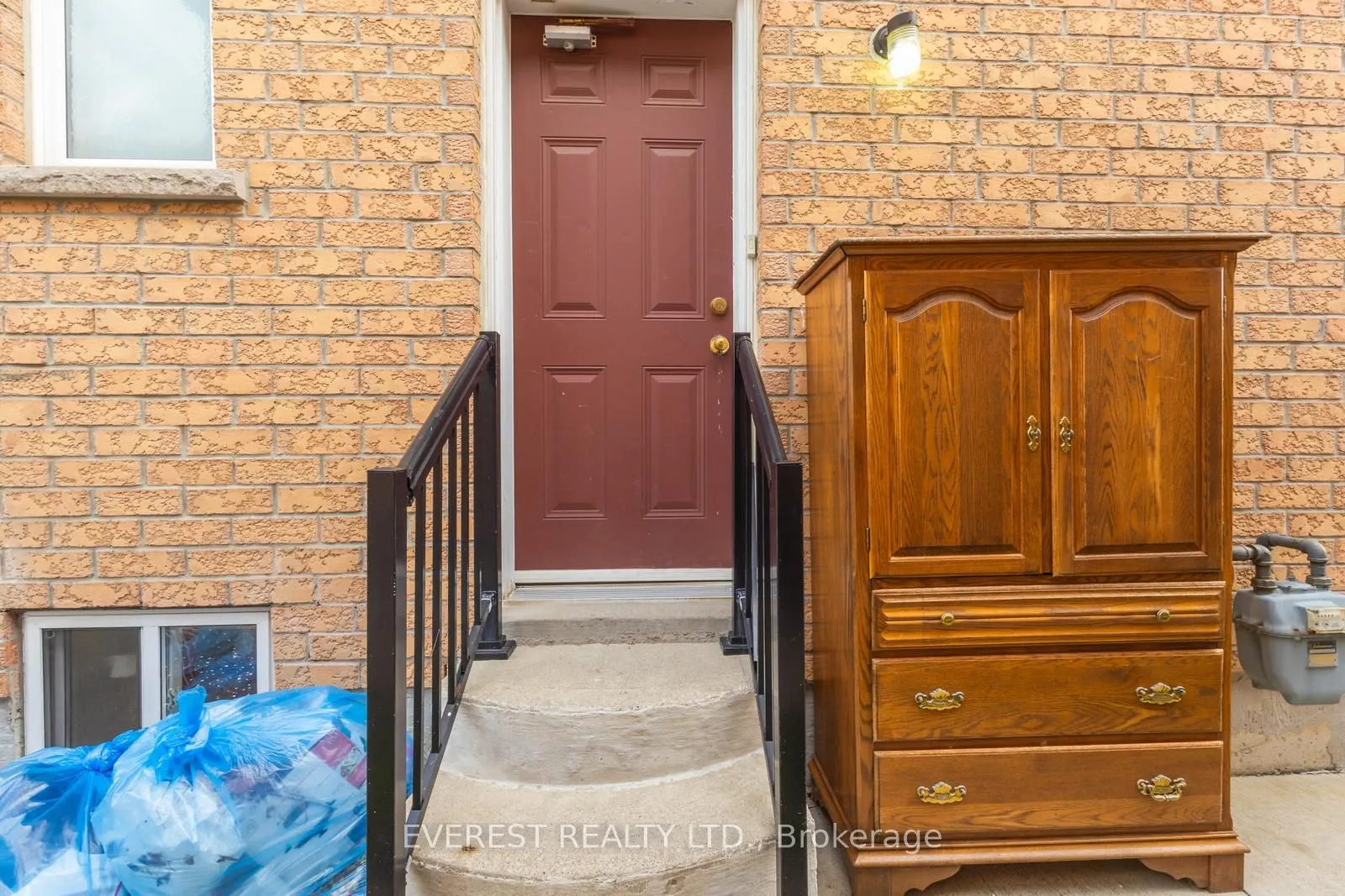 5172 Nestling Grove